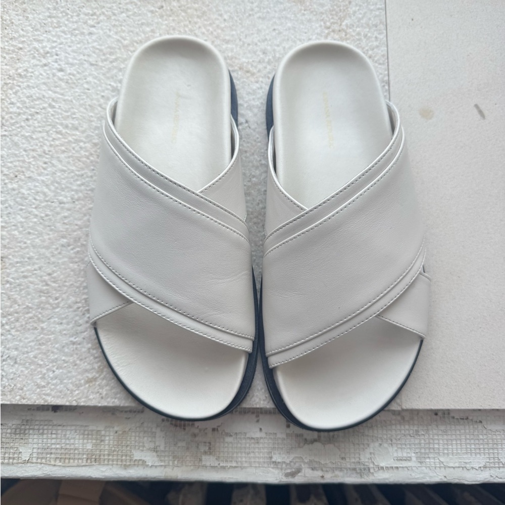 Banana Republic Soft Leather Sandals in Ivory